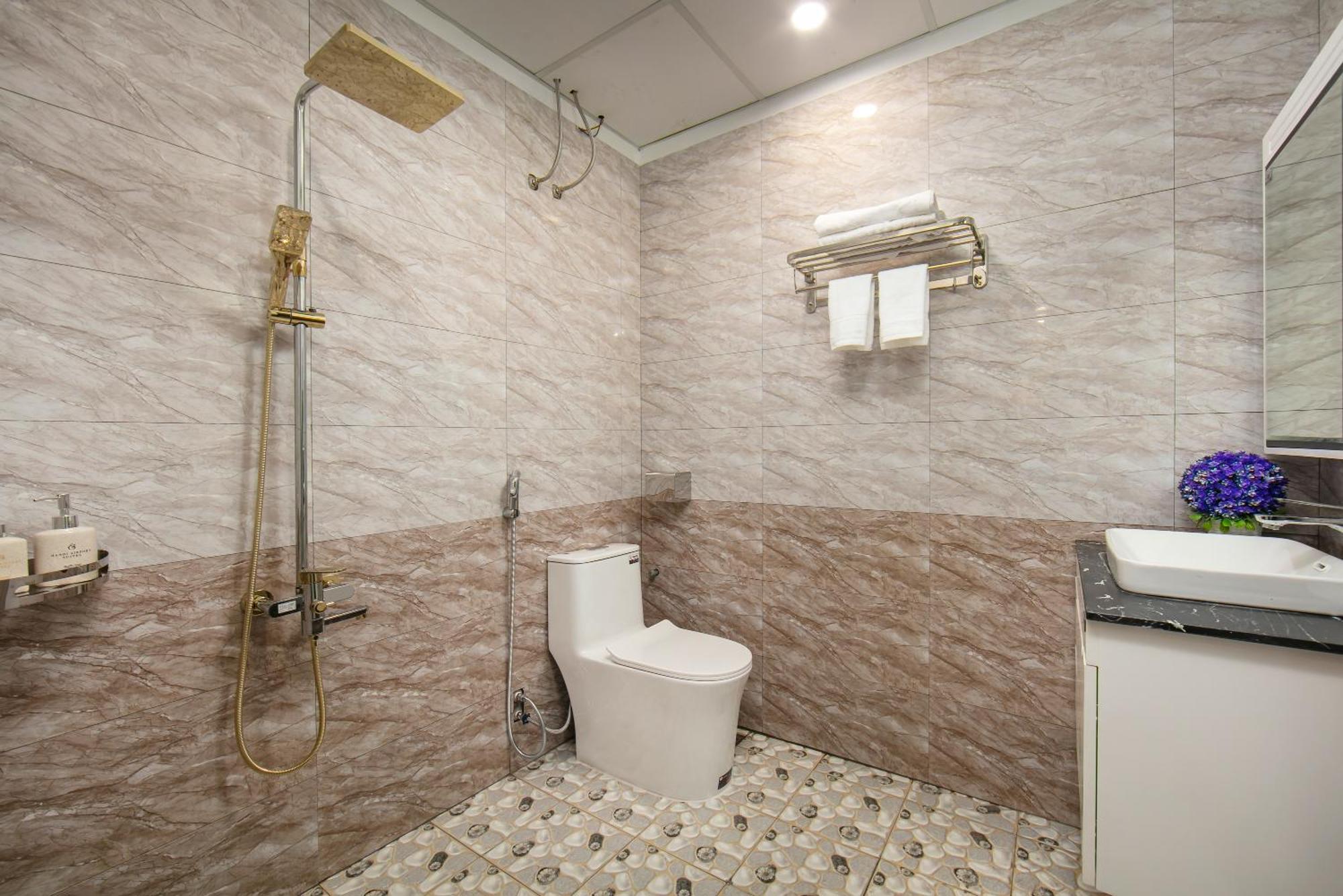 Hanoi Airport Suites Hostel & Travel Exterior photo